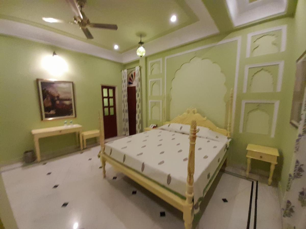 Hotel Raj Rajeshwari Haveli à Jaipur Extérieur photo