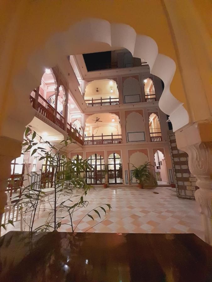 Hotel Raj Rajeshwari Haveli à Jaipur Extérieur photo