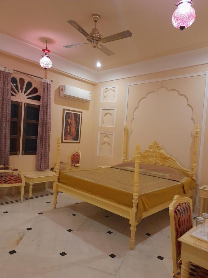 Hotel Raj Rajeshwari Haveli à Jaipur Extérieur photo