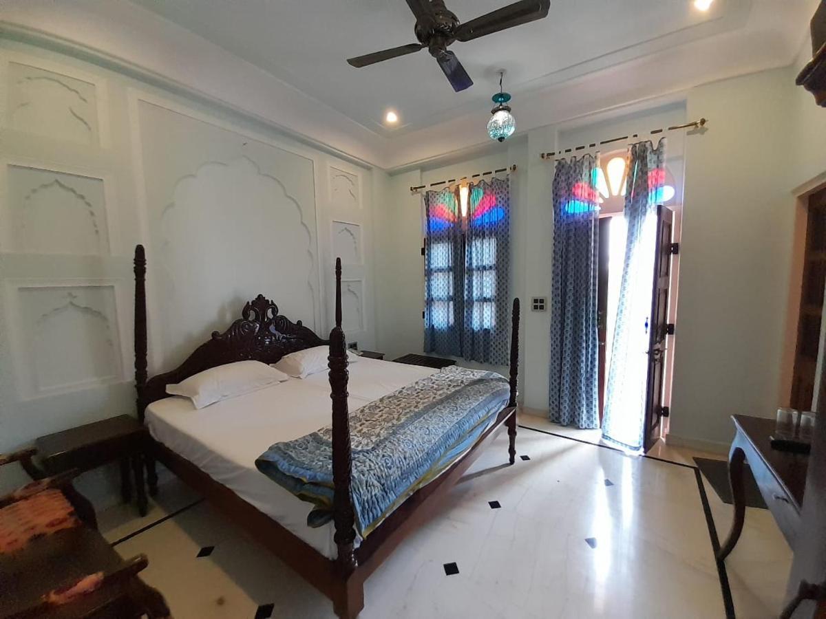Hotel Raj Rajeshwari Haveli à Jaipur Extérieur photo