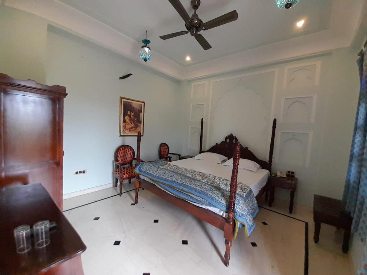 Hotel Raj Rajeshwari Haveli à Jaipur Extérieur photo
