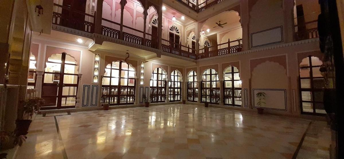 Hotel Raj Rajeshwari Haveli à Jaipur Extérieur photo