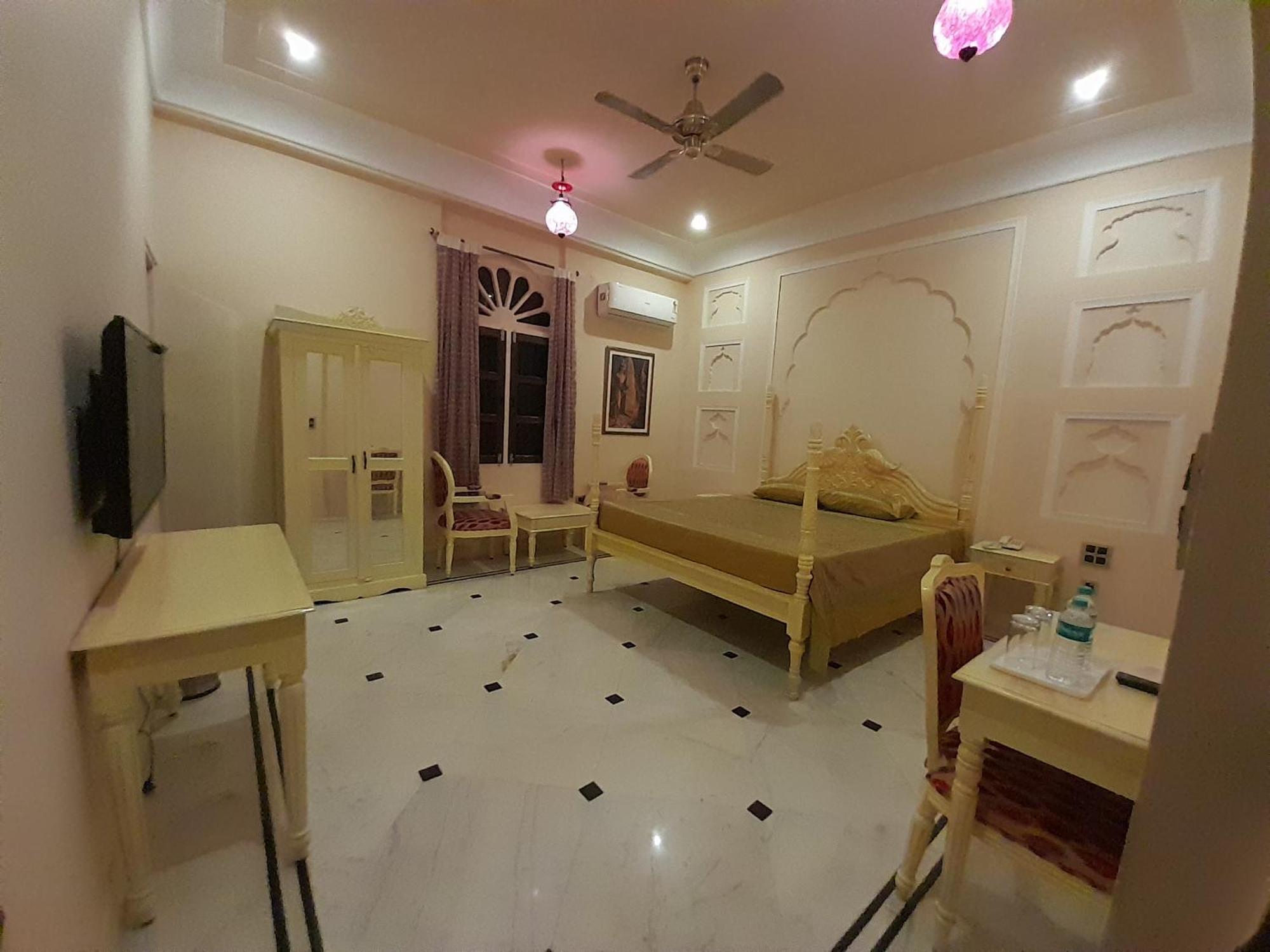 Hotel Raj Rajeshwari Haveli à Jaipur Chambre photo